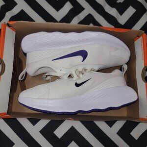 New Womans Nike Promina SZ 9